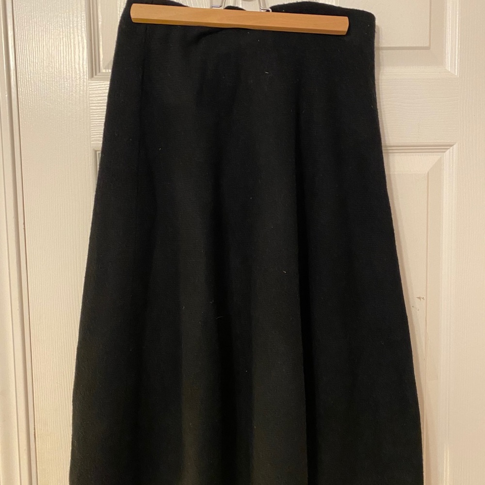 Uniqlo MIDI skirt